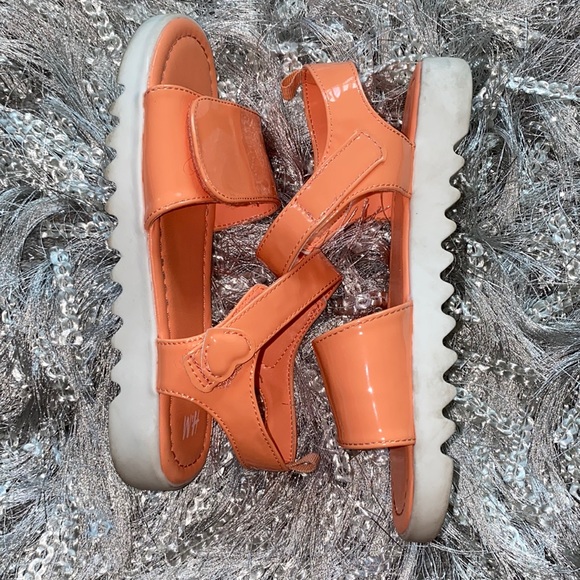 H&M Sandals - Picture 2 of 3